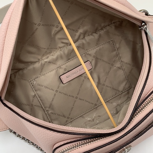 MICHAEL KORS 
Maisie Large Pebbled Leather 2-in-1 Waistpack Fannypack Crossbody - Picture 5 of 16